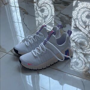 Nike Metcon 6 White and Pink Sneakers